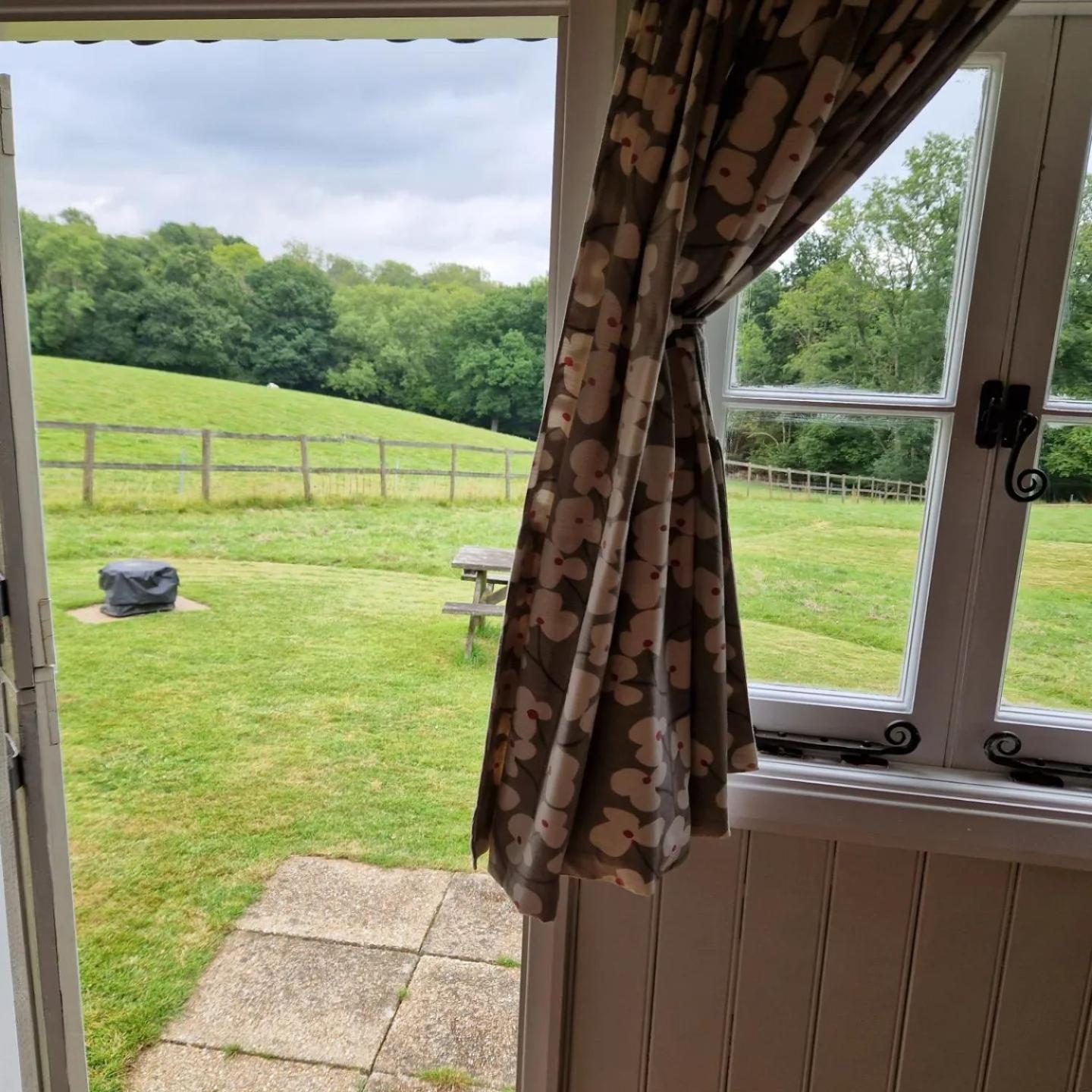 Molly Dishwasher Shepherds Hut Frant Esterno foto